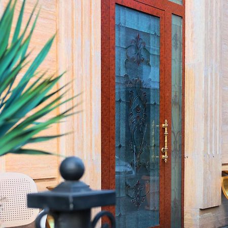 Royal Renaissance Hotel Erivan Dış mekan fotoğraf