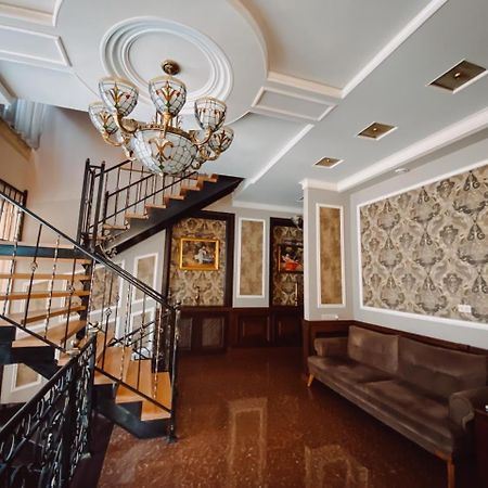 Royal Renaissance Hotel Erivan Dış mekan fotoğraf